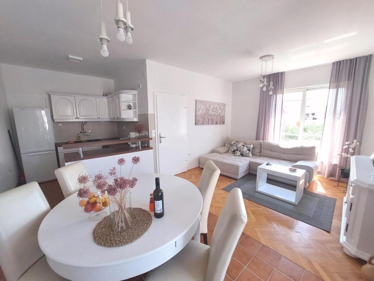 וודיצה Gulin Apartments מראה חיצוני תמונה