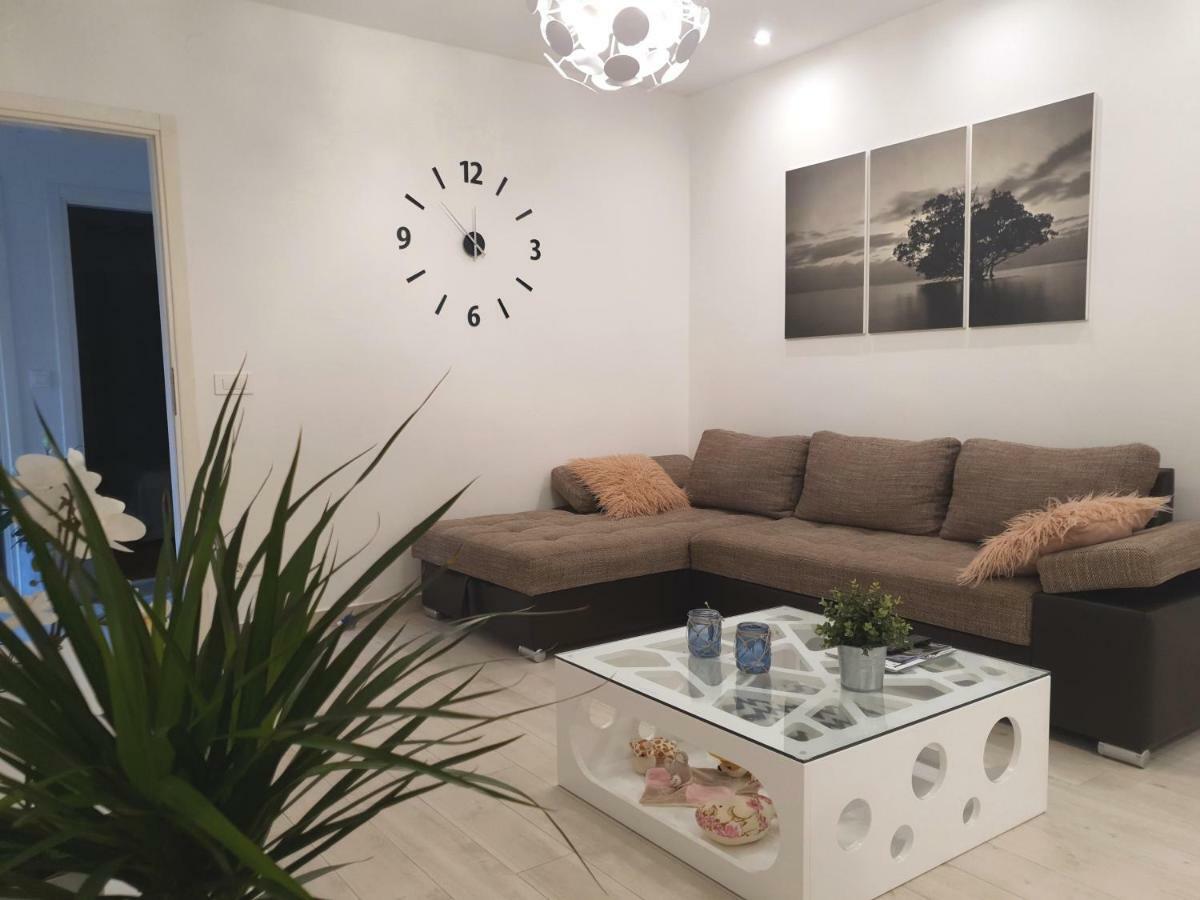 וודיצה Gulin Apartments מראה חיצוני תמונה
